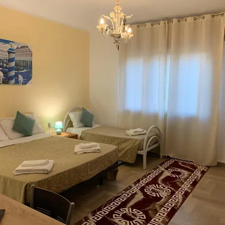 Venice Night Bed & Breakfast Mestre